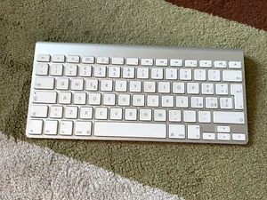 Apple TASTIERA A1314 Magic Keyboard Wireless bluetooth ottima da 1 euro - Bild 1 von 5