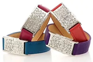PRYITALIA QUEEN MODEL BRACELET WITH 16GB USB MEMORY SLOT WITH SWAROVSKI - Picture 1 of 1