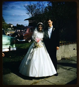 Wedding couple photo - 1954 Stereo Realist slide #1909 - Picture 1 of 3