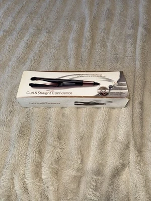 Placas de cerámica retorcidas únicas de hierro plano Curl & Straight Confidence Curl 2 en 1 Foto 1 de 4