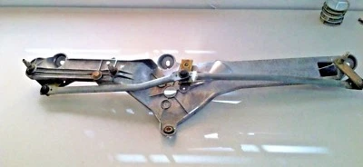 2000-2006 MERCEDES-BENZ W220 S320 S430 ~ LIGAÇÃO DO LIMPADOR DE PARA-BRISA ~ A2208200141 - Imagem 1 de 4