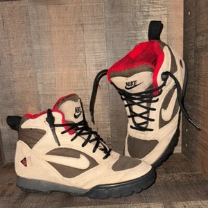 Nike Trail Adventures Boots-size 3.5Y - Picture 1 of 13