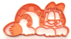 GARFIELD LAYING DOWN ORANGE CAT CARTOON COMIC COOKIE CUTTER USA PR4039 - Picture 1 of 10