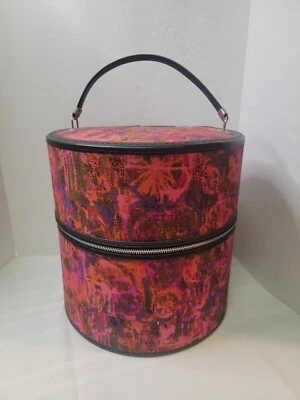 Estuche Peluca Vintage Años 60/70 Flower Power Mod Sombrero Caja Cremallera Estuche de Viaje Rojo Foto 1 de 4