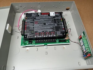 Bosch D7412GV3 Commercial Protected Premises Panel Asis w/box - Picture 1 of 12
