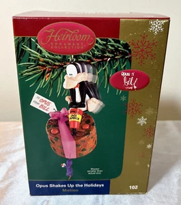 Opus N' Bill Carlton Erbstück Ornament Opus Shakes Up The Holidays Neu - Bild 1 von 9
