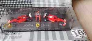 Ferrari -Sammelaufgabe - KonstrukteurChampion 2001 mit stehenden Figur1:43 OVP - Bild 1 von 1