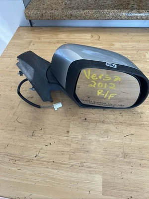 Espejo retrovisor lateral derecho Nissan Versa 2012-2014 OEM Foto 1 de 4
