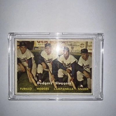 1957 Topps Dodgers' Sluggers Carl Furillo Gil Hodges Roy Campanella Duke Snider Foto 1 de 2