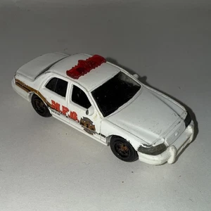 Ford Crown Victoria M.F.D 2006 Hot Wheels - Imagen 1 de 7