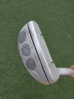 VINTAGE ORIGINAL RAY COOK PUTTER RIGHT HAND 36" STEEL SHAFT - Image 1 of 4