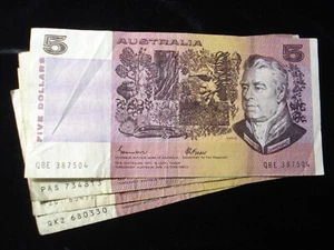 1 x Random Australian Paper Five Dollar Banknote (1x $5 Note) - Picture 1 of 2