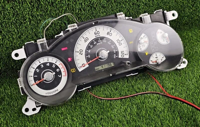 Cuadro de instrumentos medidores de velocidad Toyota FJ Cruiser 2008-2011 OEM usado Foto 1 de 4