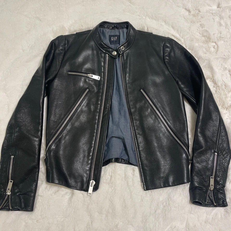 Chaqueta de cuero ajustada con detalle de cremallera bolsillos profundos forrados de cuero para motocicleta Foto 1 de 4