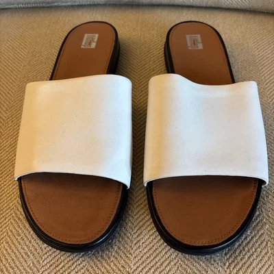 Toboganes de piscina de cuero Fitflop Gracie crema talla 9 $95 Foto 1 de 4