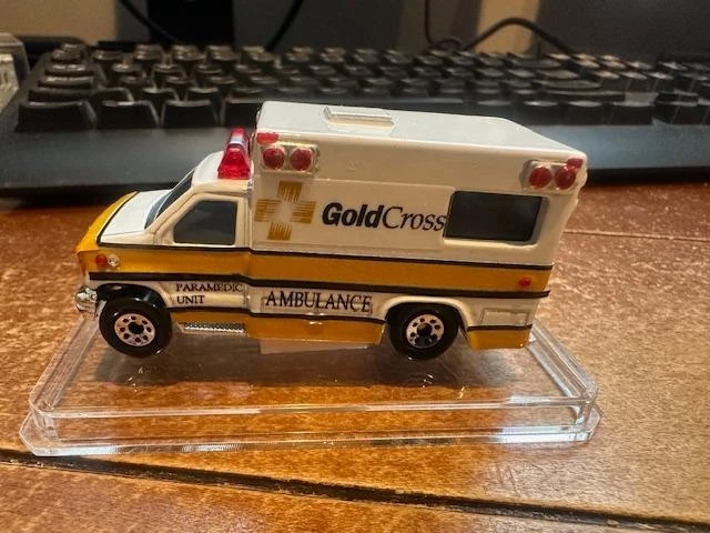 Ambulancia Matchbox Gold Cross 1996 1/64 suelta (disfrazada) Foto 1 de 1