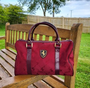 VINTAGE FERRARI DAMEN HANDTASCHE BORDEAUX FARBE NEUWERTIG - Bild 1 von 9