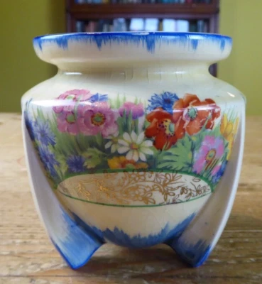 Vintage Springtime Midwinter? 4" Chintz/Floral Vase Deco Design - Image 1 of 4