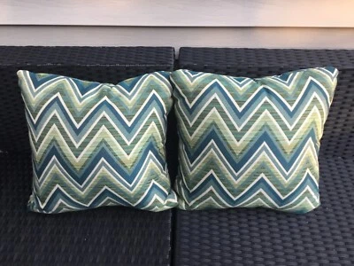 Juego de 2 almohadas para patio exterior Sunbrella Fischer Lagoon verde/azul YS-424 Foto 1 de 4