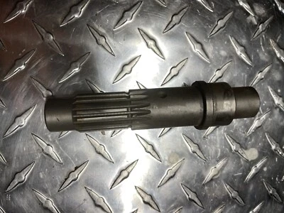 Kubota ZD18 ZD21 ZD28 centro de cortacésped HST caja de cambios eje de junta K3111-12530 Foto 1 de 4