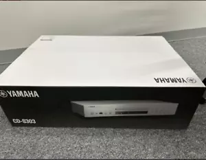 YAMAHA CD-S303 Silver CD player high quality sound function USB - Picture 1 of 3