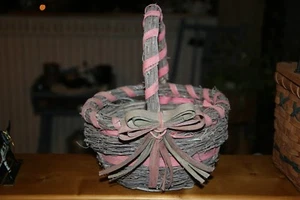 BASKET WITH WHITE WASHED HONEYSUCKLE & PINK WOVEN THROUGH 8" X 7"...4 1/2 " DEEP - Picture 1 of 8