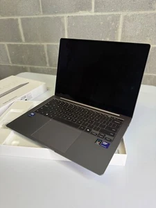 Samsung Galaxy Book5 Pro 14" Touch Intel Ultra 7, 16GB RAM, 512GB SSD, Gray - 3K - Picture 1 of 15