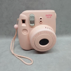 FAULTY Fujifilm Instax Mini 8 Instant Film Camera Pink SPAIRS & REPAIRS  - Picture 1 of 6