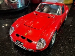 1/18 FERRARI 250 GTO 1962 BURAGO BEAUTIFUL READ - Picture 1 of 10