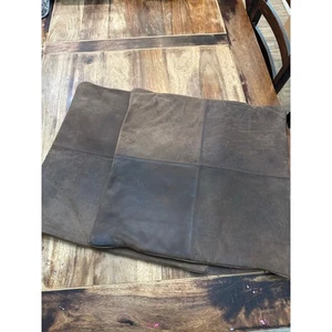 Fundas de almohada Restoration Hardware 22’ marrón 100 % gamuza cuero  - Imagen 1 de 16