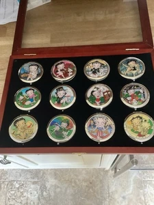 Betty Boop Compact Mirror Collection with Wooden and Glass Case - Picture 1 of 6