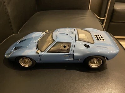 1/12 FORD GT40 STREET BLUE METALLIC G1201309 GMP PEBBLE BEACH WINNER - Image 1 of 4