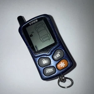 VIPER 2-WAY LCD KEYLESS REMOTE CAR STARTER ALARM TRANSMITTER 479V/C/P EZSDEI478 - Picture 1 of 12