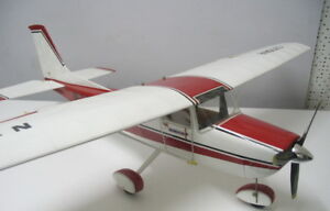 Cessna 182 R/C Airplane kit 