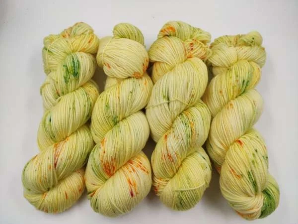 handgefärbtes 100% Merino Lux 100 g -  ZITRUSBÄUMCHEN  509 - Bild 1 von 1