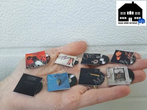 8 discos vinilo miniatura(record vinyl miniature),Top ventas mundial.Escala 1:12 - Picture 1 of 12
