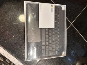 Microsoft Surface Go Type Cover (Black, Keyboard, Model 1840) - Picture 1 of 5