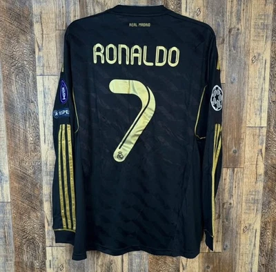 Футболка мужская Real Madrid 2011-12 выездные матчи с длинным рукавом M RONALDO #7 - Изображение 1 из 4