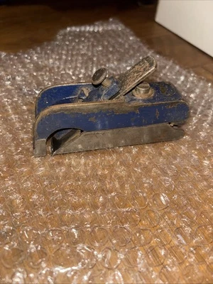 Record Small Wood Plane Rabbit Block Plane Vintage Barn Find - Image 1 of 3