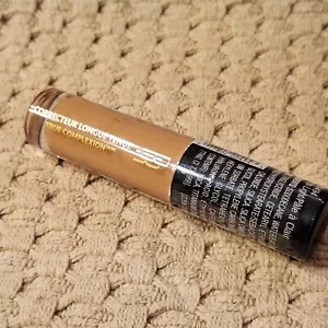Black Radiance True Complexion Longwear Concealer - 1320494 Fair to Light - Picture 1 of 4