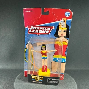 DC Comics Justice League Wonder Woman Wooden Push Puppet 2018 - Picture 1 of 21
