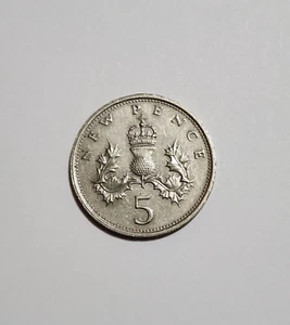 1979 GB UNITED KINGDOM 5 NEW PENCE ELIZABETH II - Picture 1 of 6