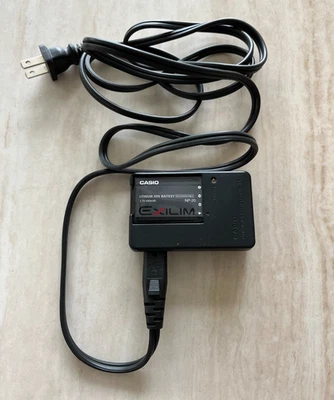 Batería y cargador Casio Exilim Foto 1 de 2