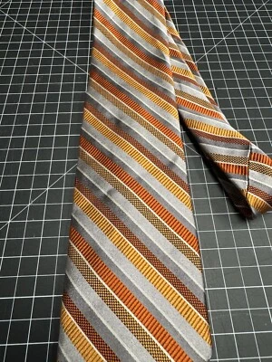 Corbata de seda Robert Talbott. Marrón con rayas grises. "59"" x 3,625""" Foto 1 de 4