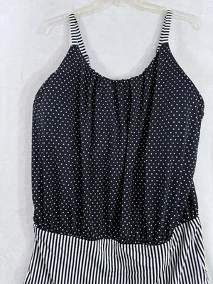 Traje de baño blusa Swim By Cacique 26 1 pieza lunares negros talla grande sin alambre Foto 1 de 4