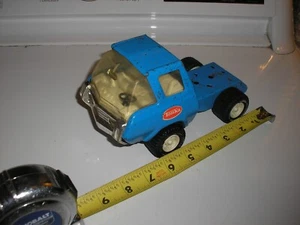 NICE Vintage 7 3/4" Tonka Turbine Style 1970's Semi Tractor Blue Free SHIPPING - Picture 1 of 6