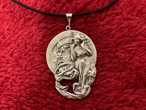 Schwerer massiver Sterlingsilber Alphonse Mucha Musik Anhänger 20" Andenken Halskette - Bild 1 von 4
