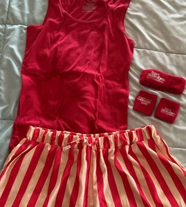 Disfraz de maníaco de ejercicio adulto Richard Simmons 3X pantalones cortos, camiseta sin mangas XL + bandas para sudar - Imagen 1 de 6