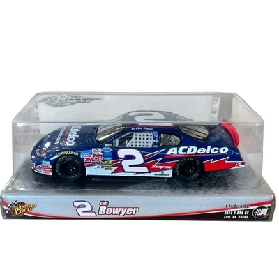 Winner's Circle NASCAR #2 2006 Clint Bowyer ACDelco escala 1:24 Monte Carlo Foto 1 de 4