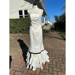 Abito da sposa vintage Jessica McClintock raso avorio orlo arricciato costola nero taglia 6 - Foto 1 di 14